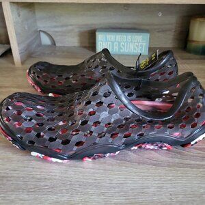 Athletic Works Men's Beach Water Shower Garden Slip-On Shoes Size 9/10